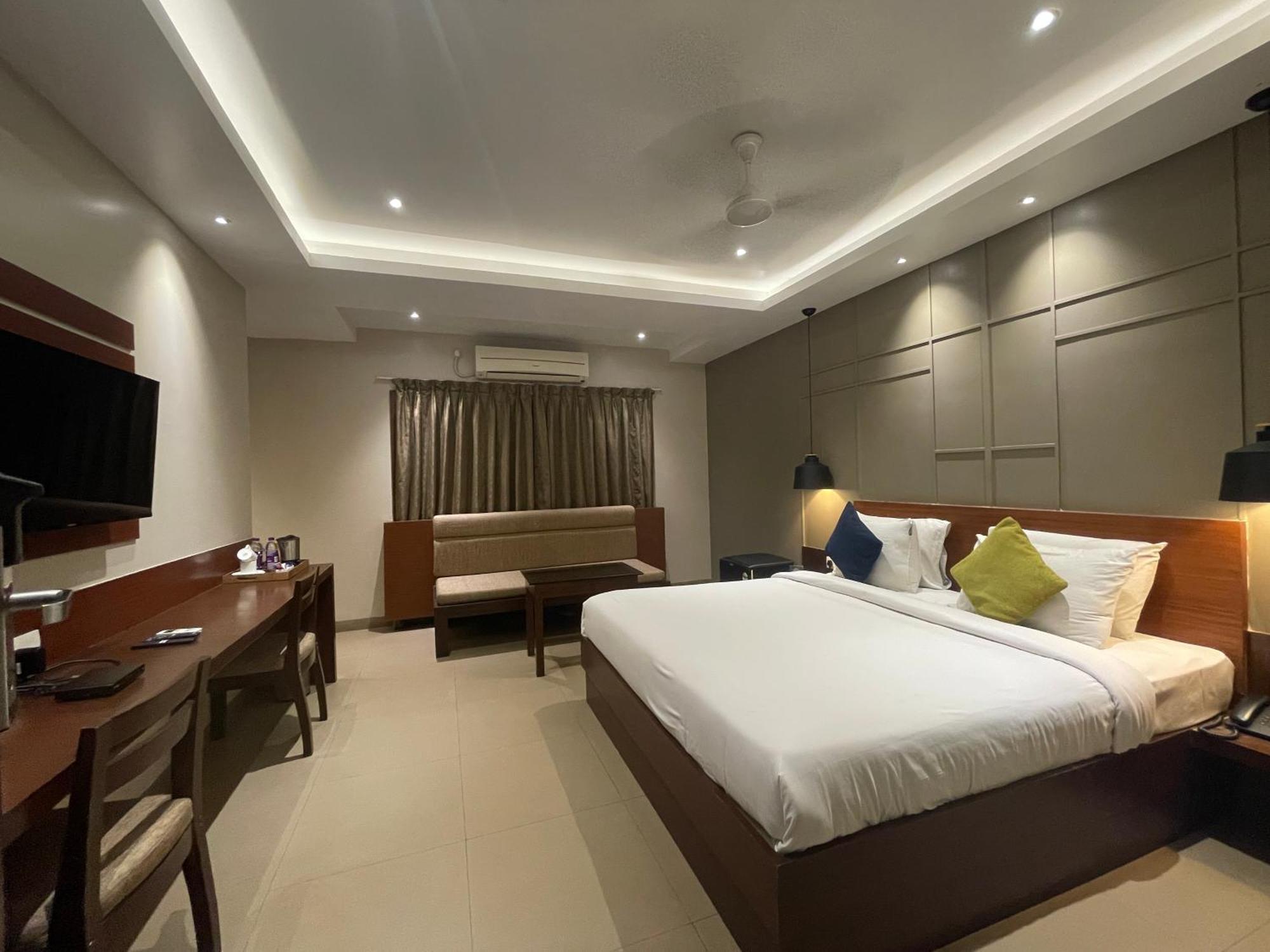 Hotel Five Elements Visakhapatnam Zewnętrze zdjęcie
